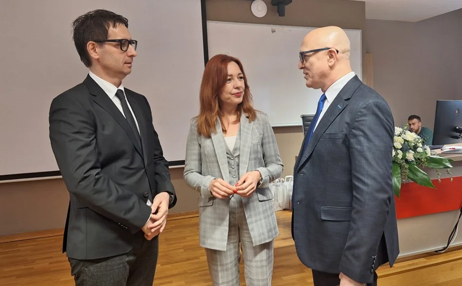 &bdquo;Samo zadovoljan, zaštićen i motiviran zdravstveni djelatnik može pacijentima pružiti sigurnu i vrhunsku uslugu&rdquo;