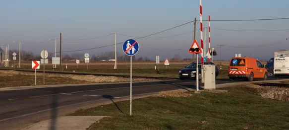 Pijana biciklistica udarila vlak i završila u bolnici