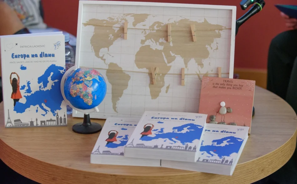 Prepuna dvorana na promociji knjige svjetske putnice Patricie Lacković