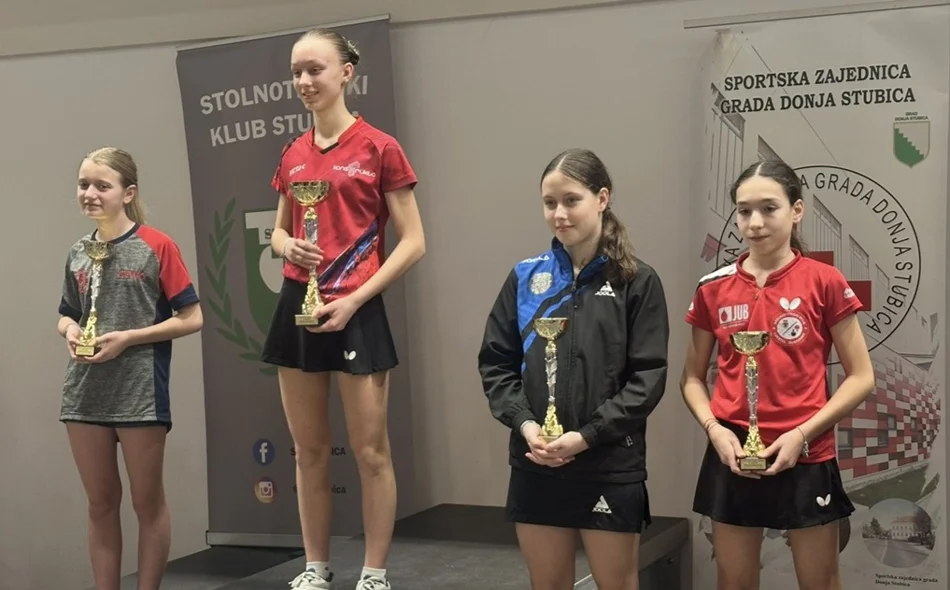 Seniorke osigurale doigravanje u prvenstvu, Lara i Nika osvojile zlata na jakom turniru