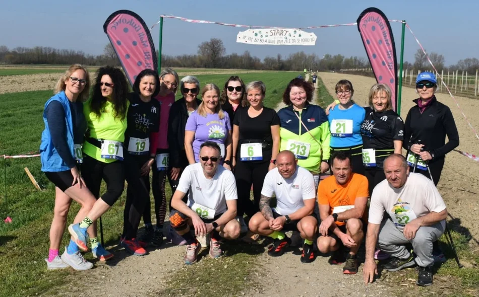 Utrka u Malom Bukovcu za sve stare kuke i dame u najboljim godinama privukla više od 150 natjecatelja