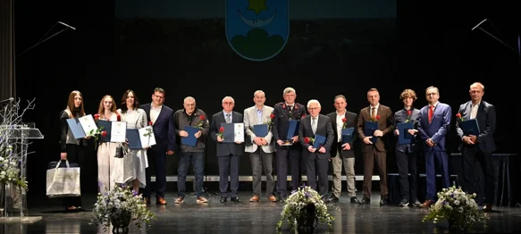 Nagrada za životno djelo u rukama Slavka Blagaja