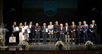 Nagrada za životno djelo u rukama Slavka Blagaja