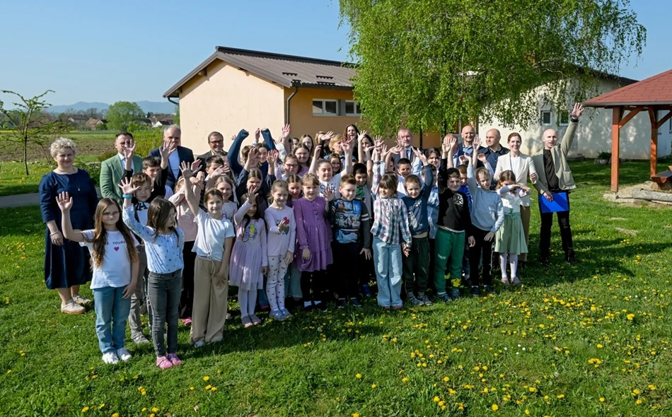 Potpisani ugovori za izgradnju sportskih dvorana u područnim školama Greda-Jurketinec i Druškovec