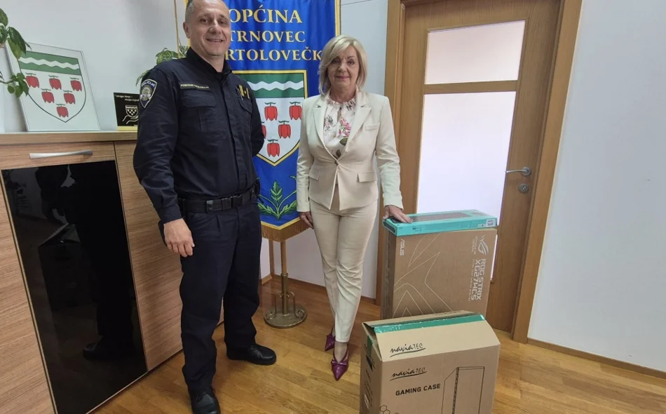Općina Trnovec Bartolovečki donirala računalo Postaji prometne policije Varaždin