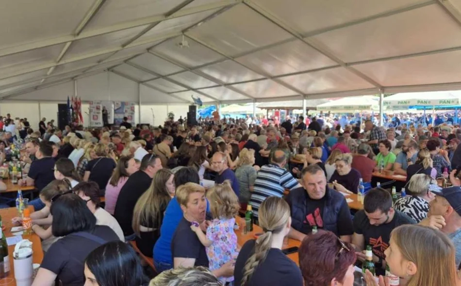 AUDIO Humanitarna darivalica, 6000 porcija prvomajskoga graha i brojna druga iznenađenja