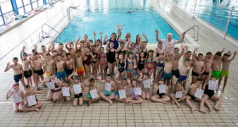 FOTO Nova generacija osnovnoškolaca iz Sračinca uspješno završila školu plivanja