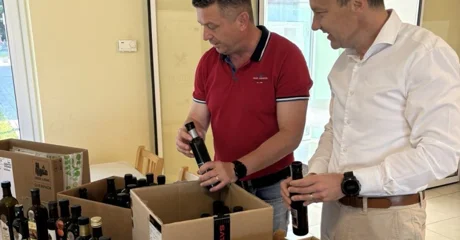 Bučina ulja s međunarodne izložbe donirana Caritasovoj pučkoj kuhinji