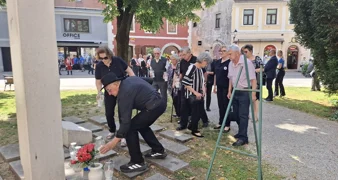 FOTO Vijenci i počast stradalim braniteljima kod Križa zahvalnosti