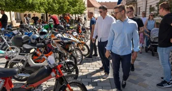 FOTO  Varaždinski Tomos Susret 2026. okupio ljubitelje legendarnih mopeda i motocikala