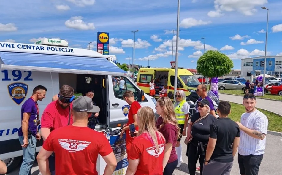 U Novom Marofu održan Car meet humanitarnog karaktera