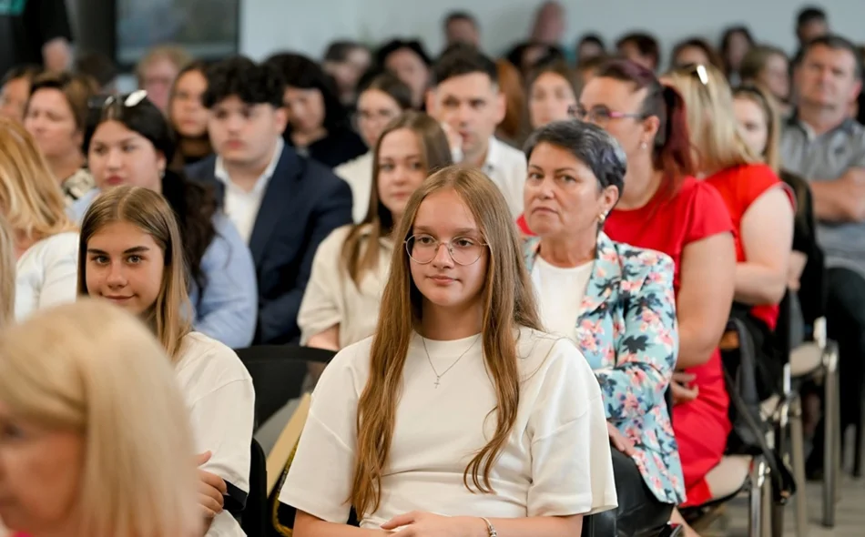 FOTO Učenici 48 škola osmislili i proveli zanimljive i korisne projekte građanskog odgoja