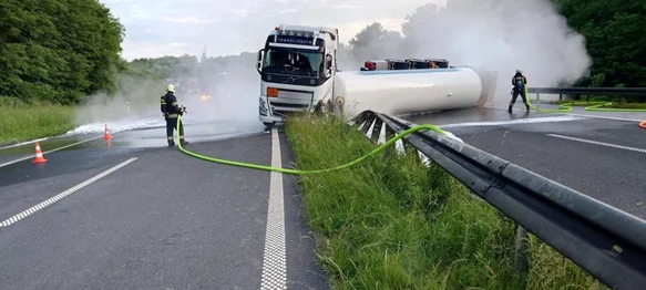 VIDEO Varaždinski vatrogasci pokazali kako je izgledala intervencija nad prevrnutom cisternom na autocesti