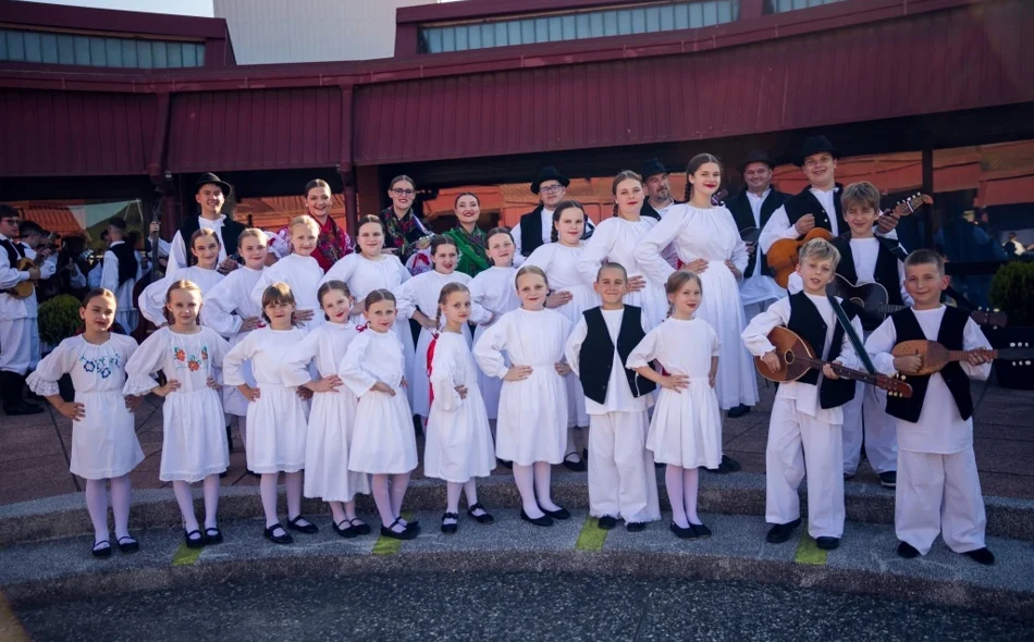 FOTO Sedma Toplička folklorijada okupila čuvare tradicije iz Hrvatske i Slovenije
