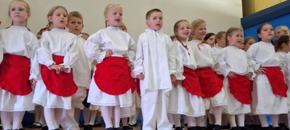FOTO Najmlađi čuvari tradicije oduševili folklornim programom &bdquo;Gdje sve počinje&hellip;&ldquo;