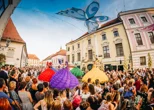 Sladoledne poslastice u KOOGLACH zoni na Trgu slobode, dašak Italije u dvorištu palače Sermage