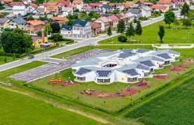Oporba: &bdquo;Na roditelje se radi pritisak!&ldquo;. Jurak: &bdquo;Tko je bio protiv izgradnje vrtića, teško danas može glumiti njegovog zaštitnika!&ldquo;