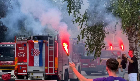 FOTO Novi Marof priredio svečani doček mladim vatrogascima