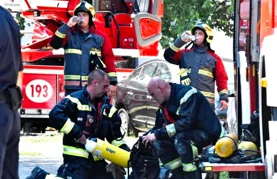 Vatrogasci iz opožarenog stana spasili tinejdžericu, među ozlijeđenima i policajka