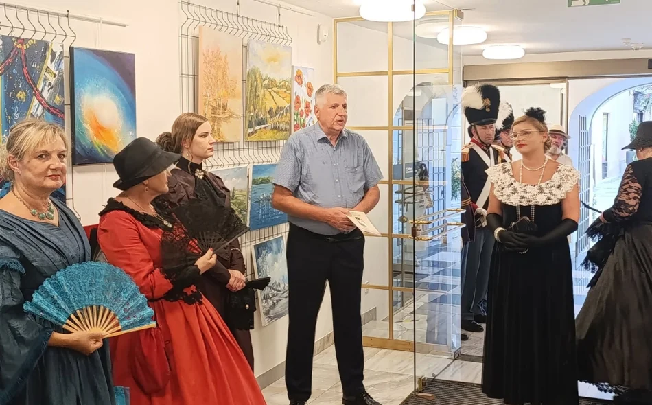 AUDIO "Dame u povijesnim haljinama" otvorile izložbu "Varaždinski purgar"