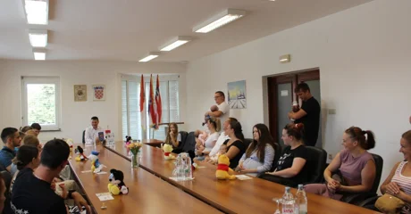 Veselo u Jalžabetu: Održan prijem za 11 beba i potpisano 10 ugovora za nekretnine i energetsku obnovu