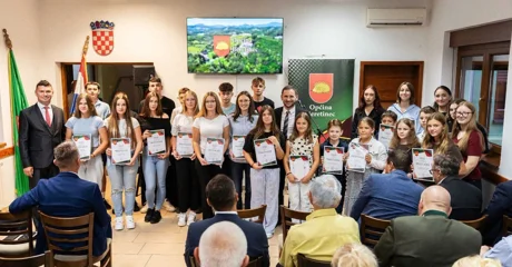 Zaslužnim pojedincima i institucijama dodijeljena općinska priznanja i zahvalnice