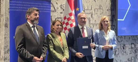 Više od 2,1 milijuna eura za suvremenu medicinsku opremu i četiri vozila mobilnih timova