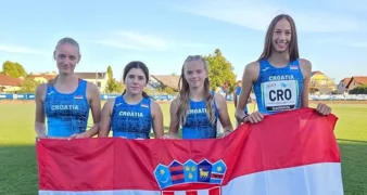 Issa Vlahek (druga slijeva) sa svojim reprezentativnim kolegicama