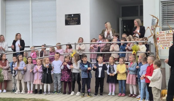 FOTO Uz pjesme, recitacije i igre proslavili 48. rođendan &bdquo;Latice&rdquo; i 48 godina predškolskog odgoja u Klenovniku