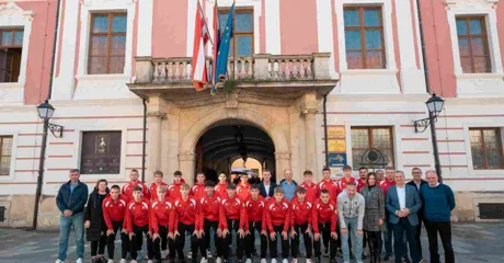 Druga gimnazija Varaždin u samom vrhu svjetskog nogometa, župan ih ispratio u Kinu
