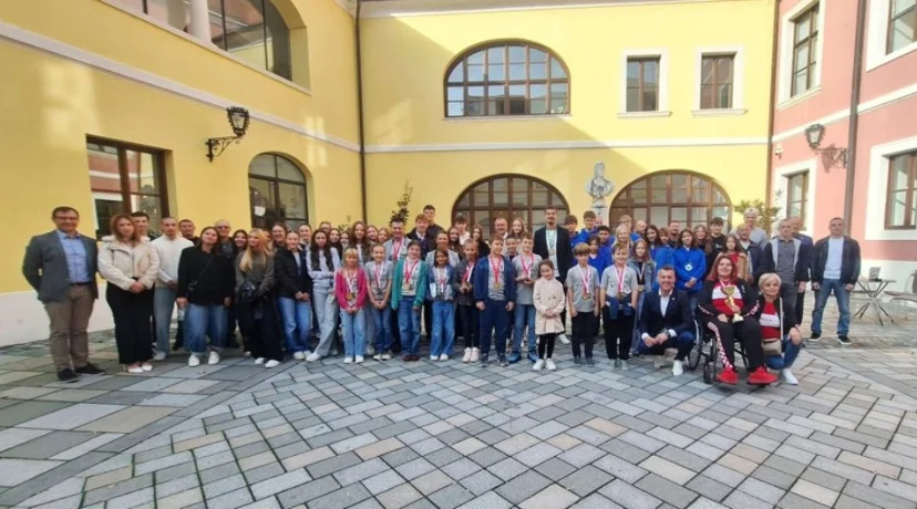 FOTO Garibović mladima poručio: &bdquo;Neka vam motivacija bude da svakoga dana budete bolji&ldquo;