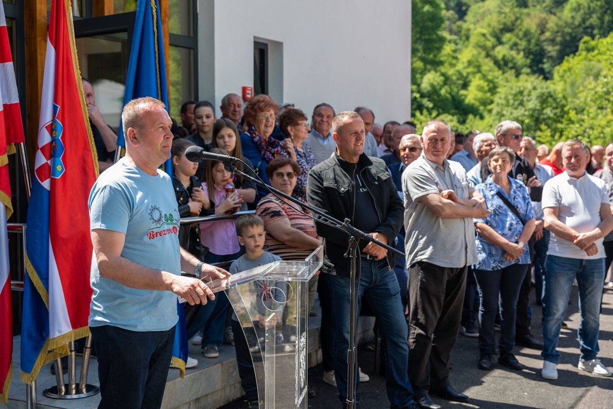 Brezova Gora Drustveni dom 16