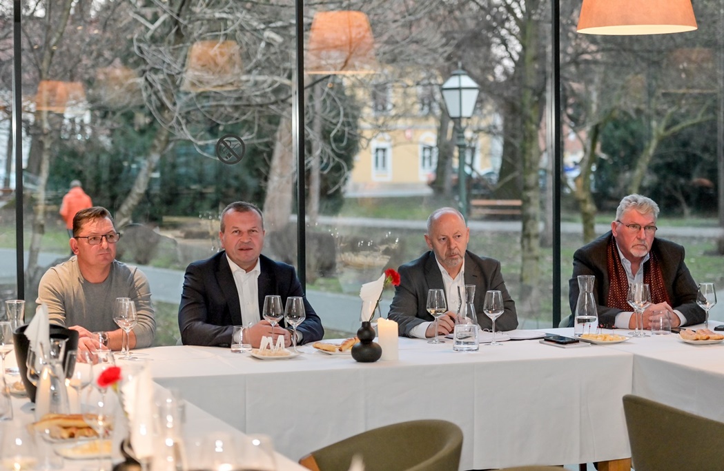 Decanter Dragurin Vincek Varazdinska zupanija vinari 4 20250221