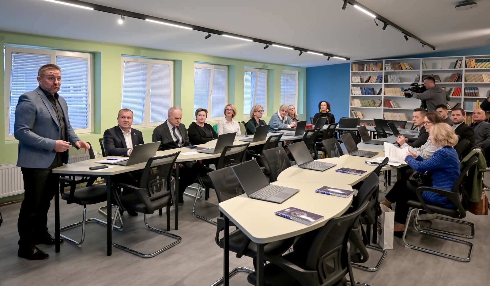 Otvorenje knjiznice 1