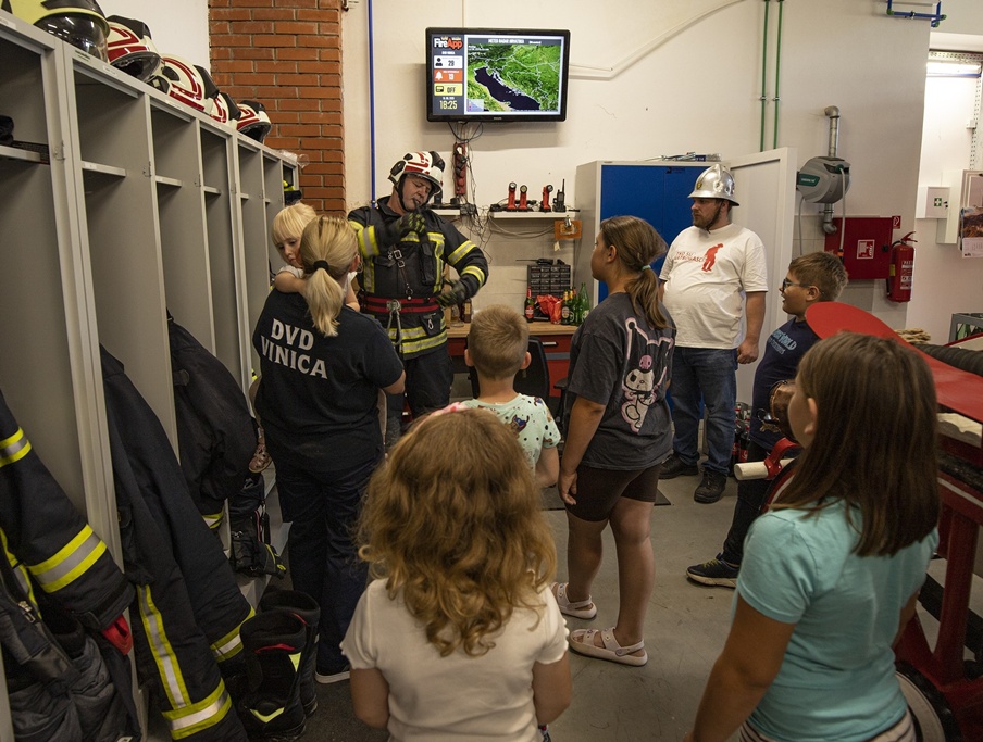 Vinica Mala akademija kreativnosti Dobrovoljno drustvo Vinica likovna radionica 2 20250612