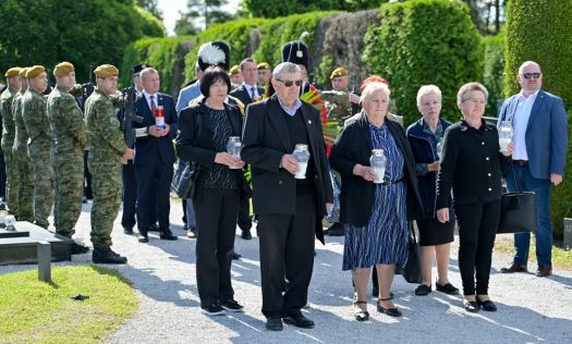 Polaganje vijenaca Dan drzavnosti varazdinsko groblje 3 20250529.jpg