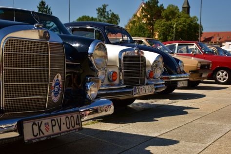 Oldtimer susret Varazdin Kapucinski trg foto Jan Kolaric 8 20250721.jpg