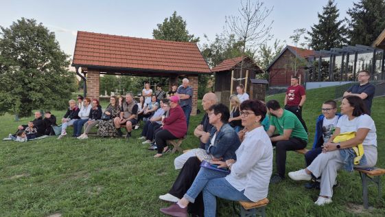 Matulov grunt - Tamno nebo nestaje - foto RR 29.jpg