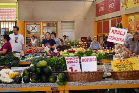 Varazdinski plac trznica 1608 3 20250816.jpg