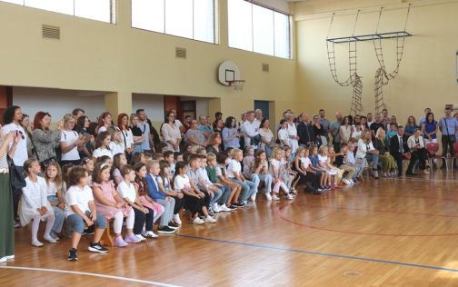 Varazdin prvasici prva osnovna skola 2 20250908.jpg