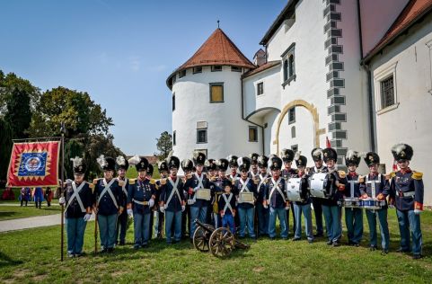 Susret povijesnih postrojbi Grad Varazdin 16 20250914.jpg