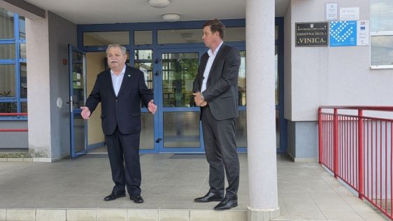 cestica-obljetnica mature 17.jpg