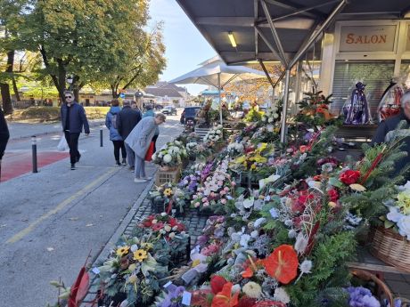 cvijece blagdan svi sveti 12 20251028.jpg