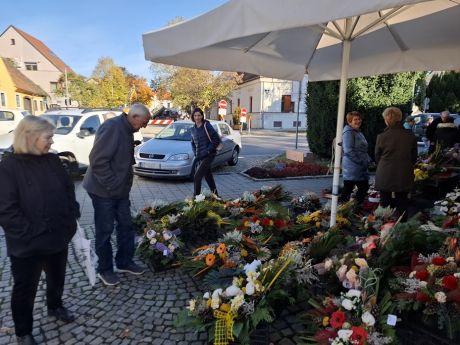 cvijece blagdan svi sveti 4 20251028.jpg