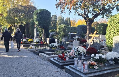 Svi sveti groblje Varazdin 2025 11 20251101.jpg