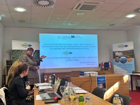 vzz-amazon of europe 2.jpg