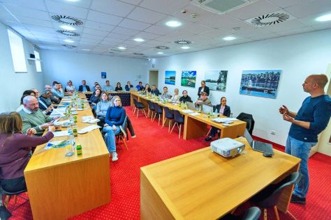 vzz-amazon of europe 6.jpg