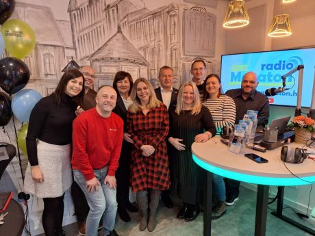 IMG-ba087f7222ea0cb47270302fe07135d4-V 20251122.jpg