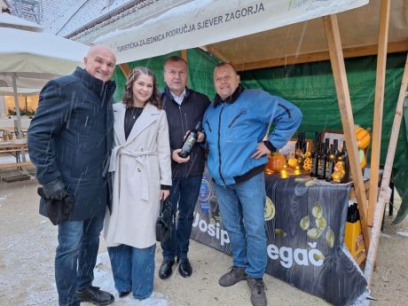 AgroAdvent 1 20251123.jpg