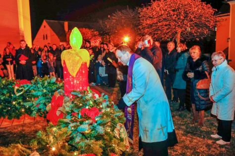 ivanec-prva svijeca 5.jpg